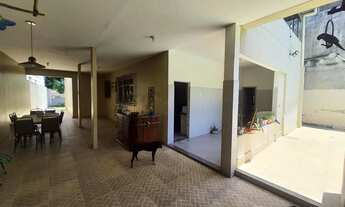 Imagem 7: Casa na Av. Getúlio Vargas Terreno 500m² com 3 Quartos, Piscina, Quintal Terraço e Garagem