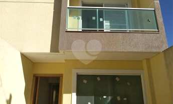 Imagem: Sobrado com 3 quartos à venda em Chora