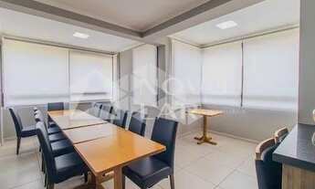 Imagem 4: Apartamento 2 Dormitórios, Suíte, 2 vgasa de garagem individuais no bairro Vila Ipiranga e