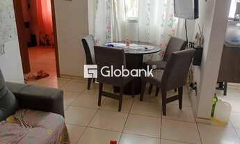 Imagem 2: Apartamento à venda em Vila Atlântida com 47m², 2 quartos e 1 vaga de garagem