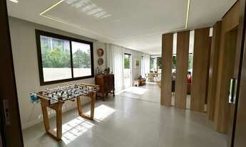 Imagem 4: Casa a venda em Alphaville Litoral 1 com 4 suites reformada e piscina