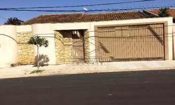 Imagem: CASA À VENDA - JD CELINA