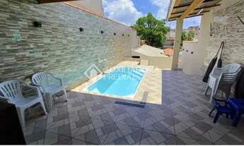 Imagem: Casa à venda na Vila Luzita com piscina