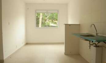 Imagem 5: *MORE EM FRENTE A ESTAÇÃO PIQUERI DA CPTM AO LADO DO SHOPPING TIÊTE PLAZA*