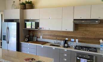 Imagem 3: Casa de condomínio para venda tem 339 metros quadrados com 4 quartos