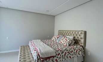 Imagem 7: Casa em Vilas do Atlântico<br><br>Terreno 377m2<br>Área construída 450m2