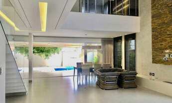 Imagem 4: Casa luxuosa com projeto assinado em condomínio de luxo aceita permuta