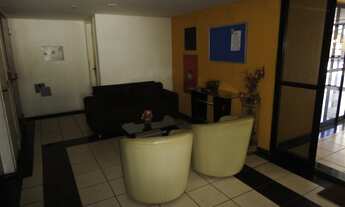 Imagem 3: Ótima localização, 03 quartos (Sendo 02 suítes com armários e 01 dormitório), varanda na s