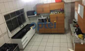 Imagem 4: EXCELENTE CASA COM 3 DORMITÓRIOS 146 M ²