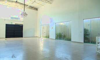 Imagem 2: Temos uma boa notícia para você que ama trabalhar com festas