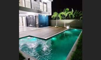 Imagem 7: Casa de condomínio sobrado para venda possui 335 metros quadrados com 5 quartos