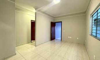 Imagem 3: Casa para venda possui 140 metros quadrados com 3 quartos em Jardim Patrícia - Uberlândia