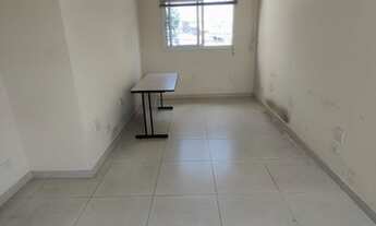 Imagem 7: Sobrado para aluguel e venda possui 158 metros quadrados com 6 quartos