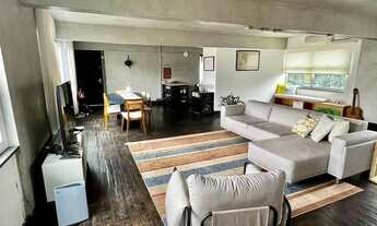 Imagem 2: Apto com 127m2 - 3 quartos sendo 1suite e o 3º quarto sala ampliada, 2 vagas. Excelente lo