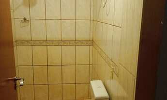 Imagem 5: Casa em rua pública