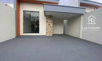 Imagem: Planalto / Casa em Rua Pública / 03 quartos