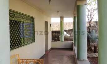 Imagem 3: Casa para Venda em Goiânia, Setor Leste Vila Nova, 3 dormitórios, 1 banheiro, 8 vagas