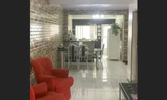 Imagem 4: Casa com piscina