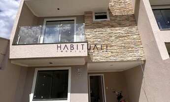 Imagem 2: Sobrado para Venda em Curitiba, Ganchinho, 4 dormitórios, 1 suíte, 2 banheiros, 1 vaga