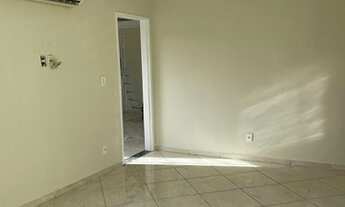 Imagem 3: Alugo apartamento amplo na estrada do campinho em frente à farmácia Max