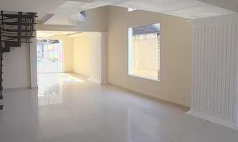 Imagem 3: Casa em Camboinhas a 50 metrs da praia com com 4 quartos - Niterói - RJ