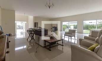 Imagem 2: Casa de Condomínio para Aluguel - Condomínio Estância Marambaia, 6 Quartos, 590 m2