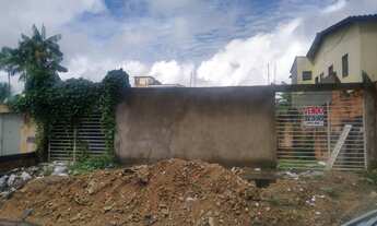 Imagem: Ende-se terreno com duas casas em construção