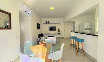 Imagem 3: Apartamento para venda na praia de Pitangueiras, 03 dormitórios, com sacada, na quadra da