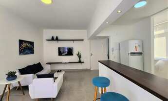 Imagem 2: Apartamento para venda na praia de Pitangueiras, 03 dormitórios, com sacada, na quadra da