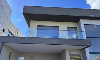 Imagem 2: Sobrado para venda tem 262 metros quadrados com 3 quartos