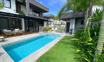 Imagem 2: ALUGUEL DE TEMPORADA, Casa NOVA, com 05 dormitórios (04 suítes), em localização inigualáve