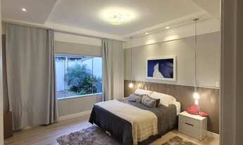 Imagem 2: Linda Residência com 4 dormitórios e 2 vagas no Bairro Testo Salto - Blumenau