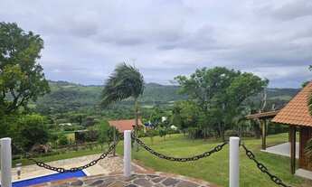 Imagem 3: Fazenda/Sítio/Chácara para venda possui 300 metros quadrados com 5 quartos