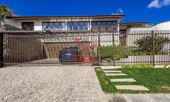 Imagem 2: CA0331 - Casa à Venda no São Lourenço 3 Quartos Suíte Piscina 4 Vagas Curitiba PR