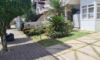 Imagem 5: Casa de condomínio para aluguel possui 285 metros quadrados com 4 quartos