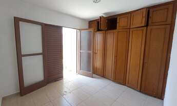 Imagem 5: Atenção Investidores e Construtores! Terreno de 250 m2 com 3 casas!