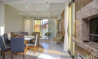 Imagem 4: Cobertura Duplex finamente mobiliada com Jacuzzi em Residencial Frente Mar em Bombinhas