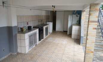 Imagem 4: Casa com amplo terreno, excelente bairro