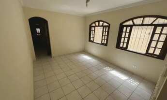 Imagem 3: Casa para venda possui 83 metros quadrados com 3 quartos em São Marcos - Salvador - BA