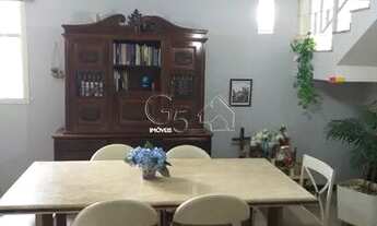 Imagem 3: Casa sobrado com 4 dormitórios, quintal amplo com muita área verde, pomar, churrasqueira