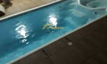 Imagem 3: K) Casa com piscina e reformada, com 2 dormitórios, Forquilhas em SJ