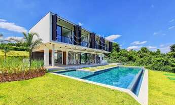 Imagem: Casa com 5 suítes e piscina no Fazenda