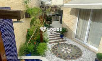 Imagem: Casa de alto padrão com 4 suítes sendo