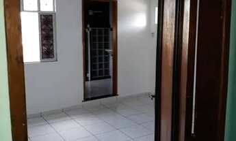 Imagem 4: Aluga casa tipo apartamento, em Padre Miguel