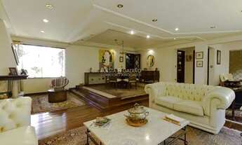 Imagem 5: Imponente casa de 421m2, com 6 vagas (3 cobertas) em rua tranquila, nas mercês. Perfeita p