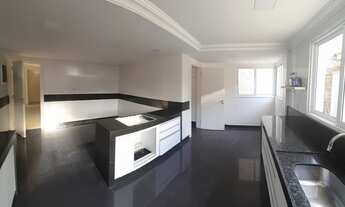 Imagem 6: Casa em Camboinhas a 50 metrs da praia com com 4 quartos - Niterói - RJ