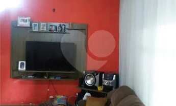 Imagem 2: 3 Imóveis à venda, dois assobradados e uma edícula