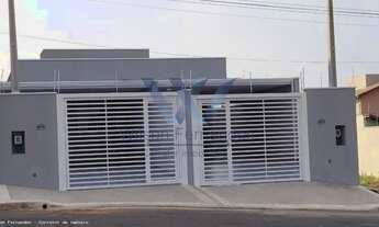 Imagem 2: Casa para Venda em Jaguariúna, Jardim Sylvio Rinaldi I, 2 dormitórios, 1 suíte, 2 banheiro