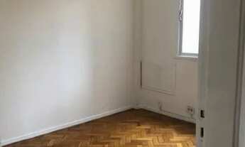 Imagem 2: Aluga- se Apartamento com 80m2- 2 quartos com dependência ao lado Metro