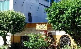 Imagem 2: Casa 4/4 na Celso Malcher 10,5 X 30 de fundos